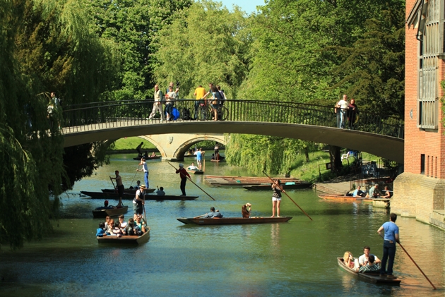 Trinity Hall College and Garret Hostel Bridge